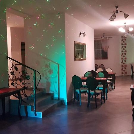 Hotel Potok 5 à Zloczew Extérieur photo