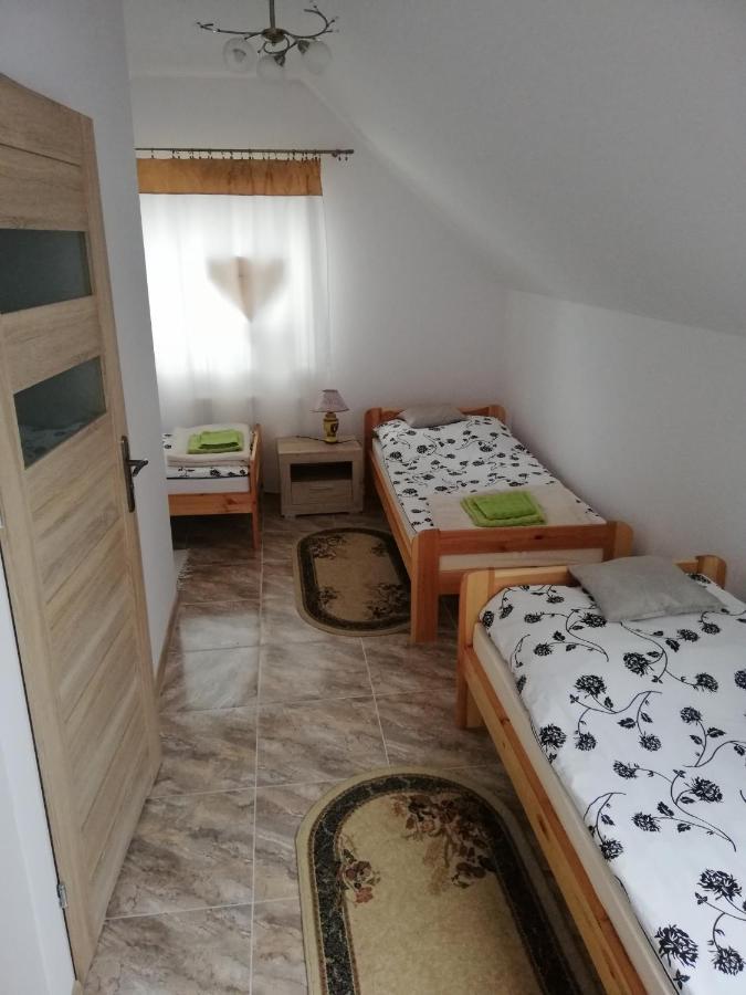 Hotel Potok 5 à Zloczew Extérieur photo