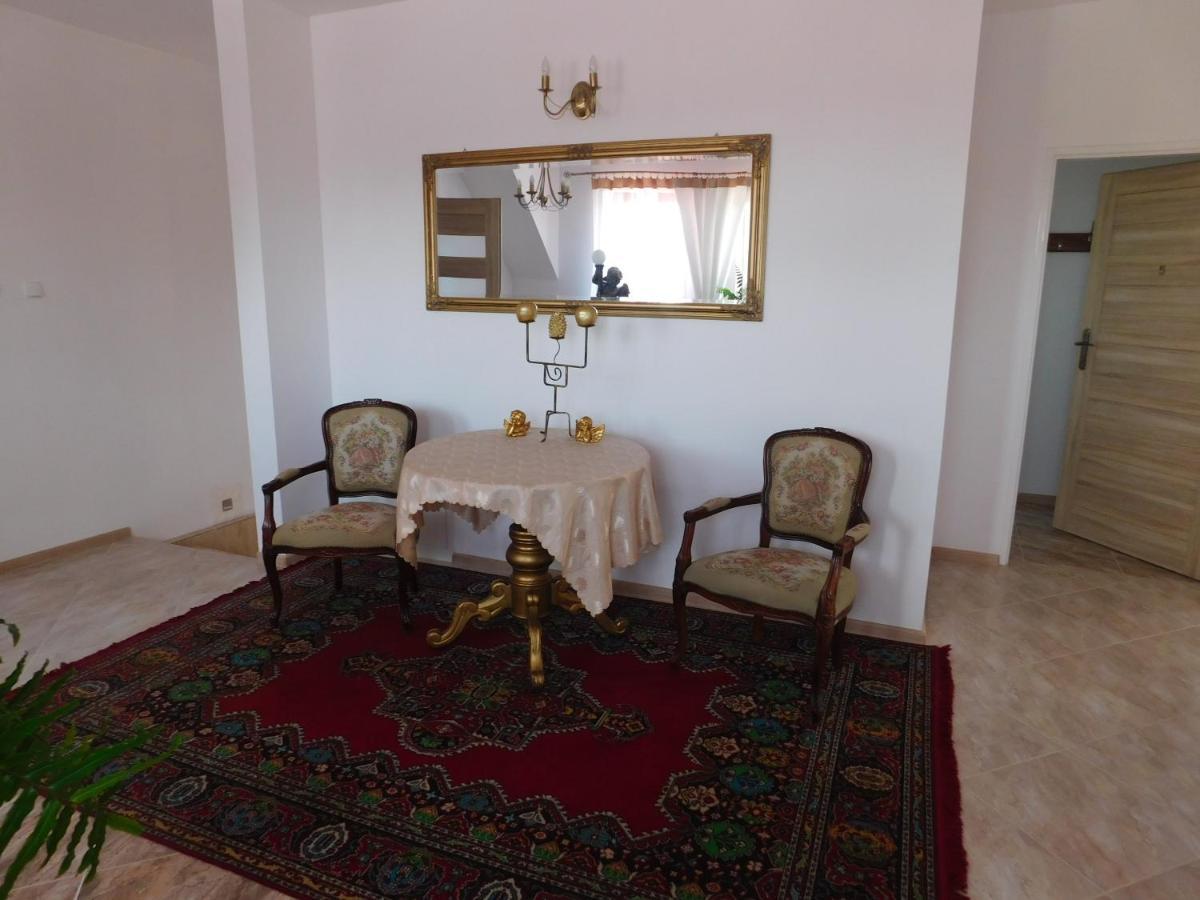 Hotel Potok 5 à Zloczew Extérieur photo